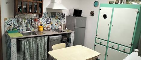 Appartement, 1 chambre, fumeur, patio | Salle Ă manger