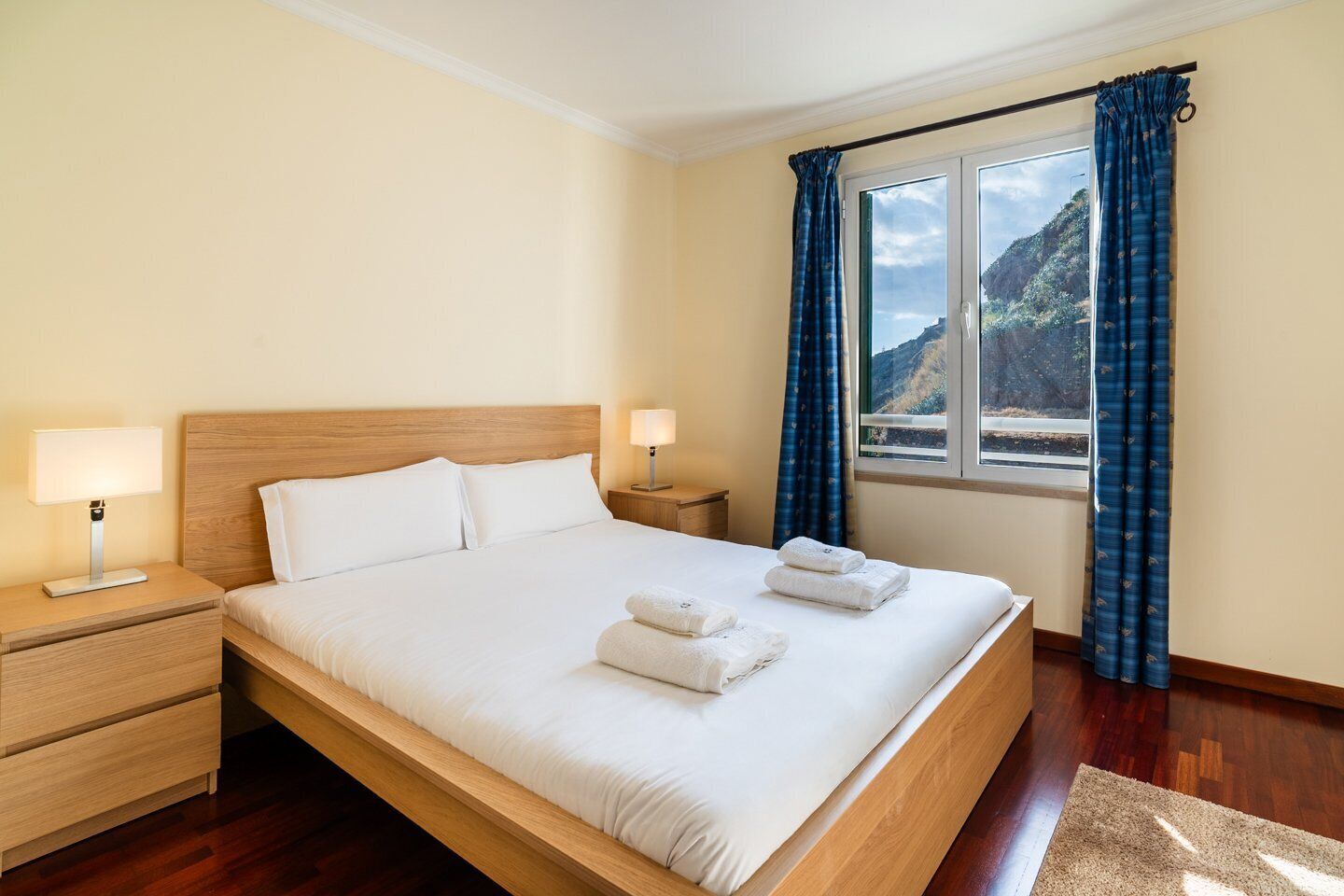 2 bedrooms, iron/ironing board, Internet, bed sheets