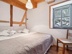 2 chambres, fer et planche à repasser, accès à Internet