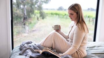 Premium bedding, pillowtop beds, bed sheets