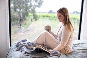 Premium bedding, pillowtop beds, bed sheets - Seabrook Vineyard Retreat (Vine Vale)