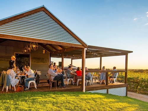 Seabrook Vineyard Retreat