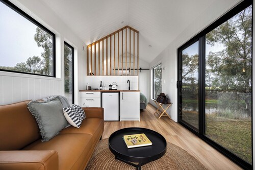 Seabrook Vineyard Retreat