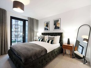 Unclassified image, 3 of 45, button