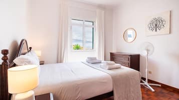 3 Schlafzimmer, Bügeleisen/Bügelbrett, Internetzugang, Bettwäsche