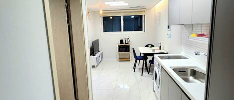 Fridge, microwave, stovetop, electric kettle