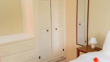 1 sovrum, strykjÀrn/strykbrÀda, wi-fi och sÀngklÀder