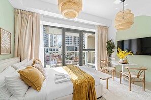 Desk, iron/ironing board, WiFi, bed sheets