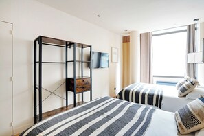 Apartment | 2 bedrooms, laptop workspace, iron/ironing board, bed sheets