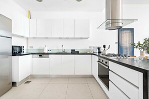 Fridge, microwave, oven, stovetop