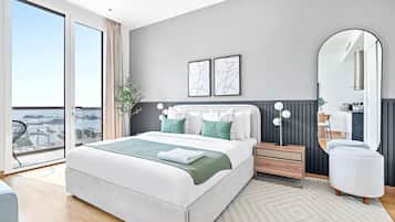 Desk, iron/ironing board, WiFi, bed sheets