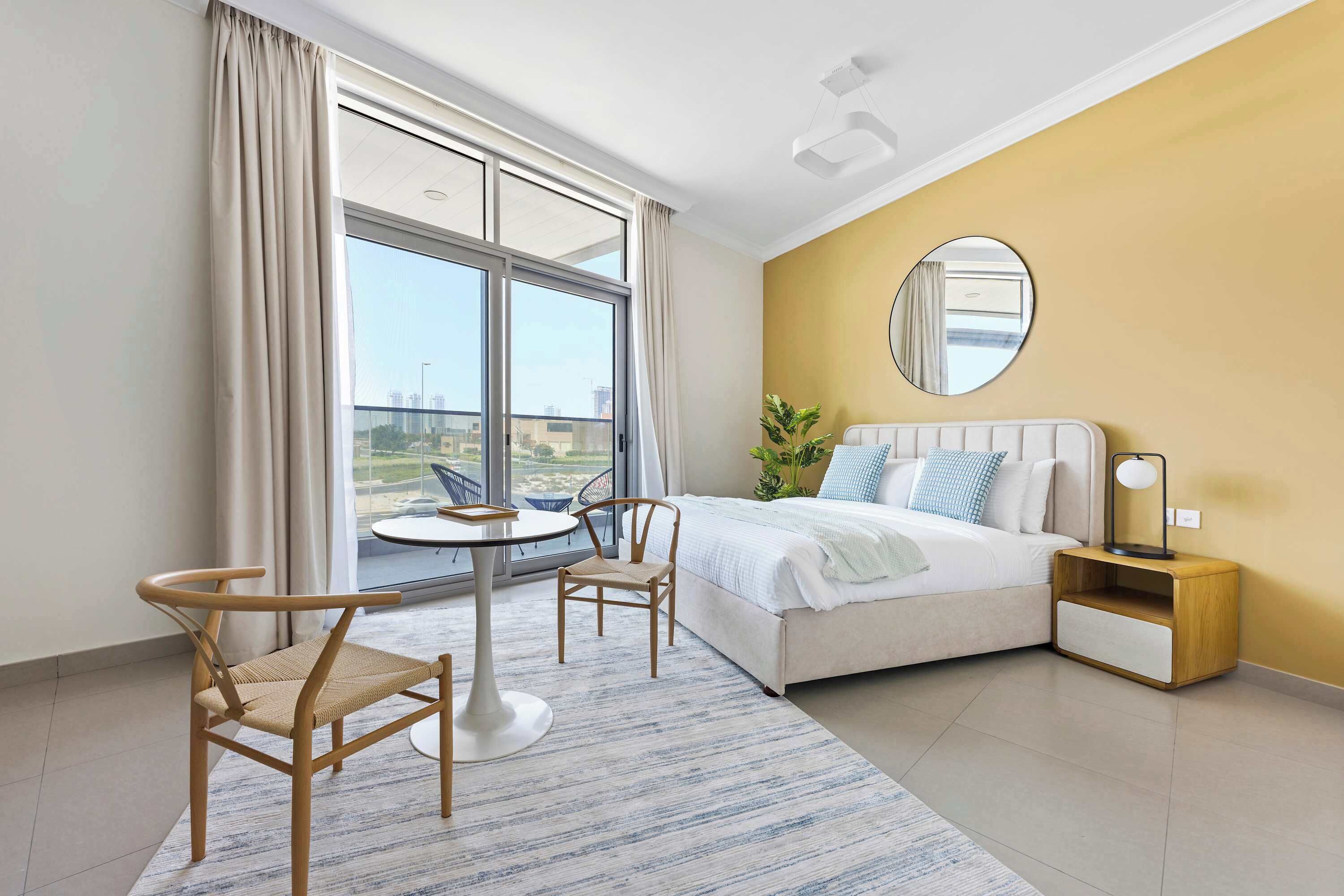 Desk, iron/ironing board, WiFi, bed sheets