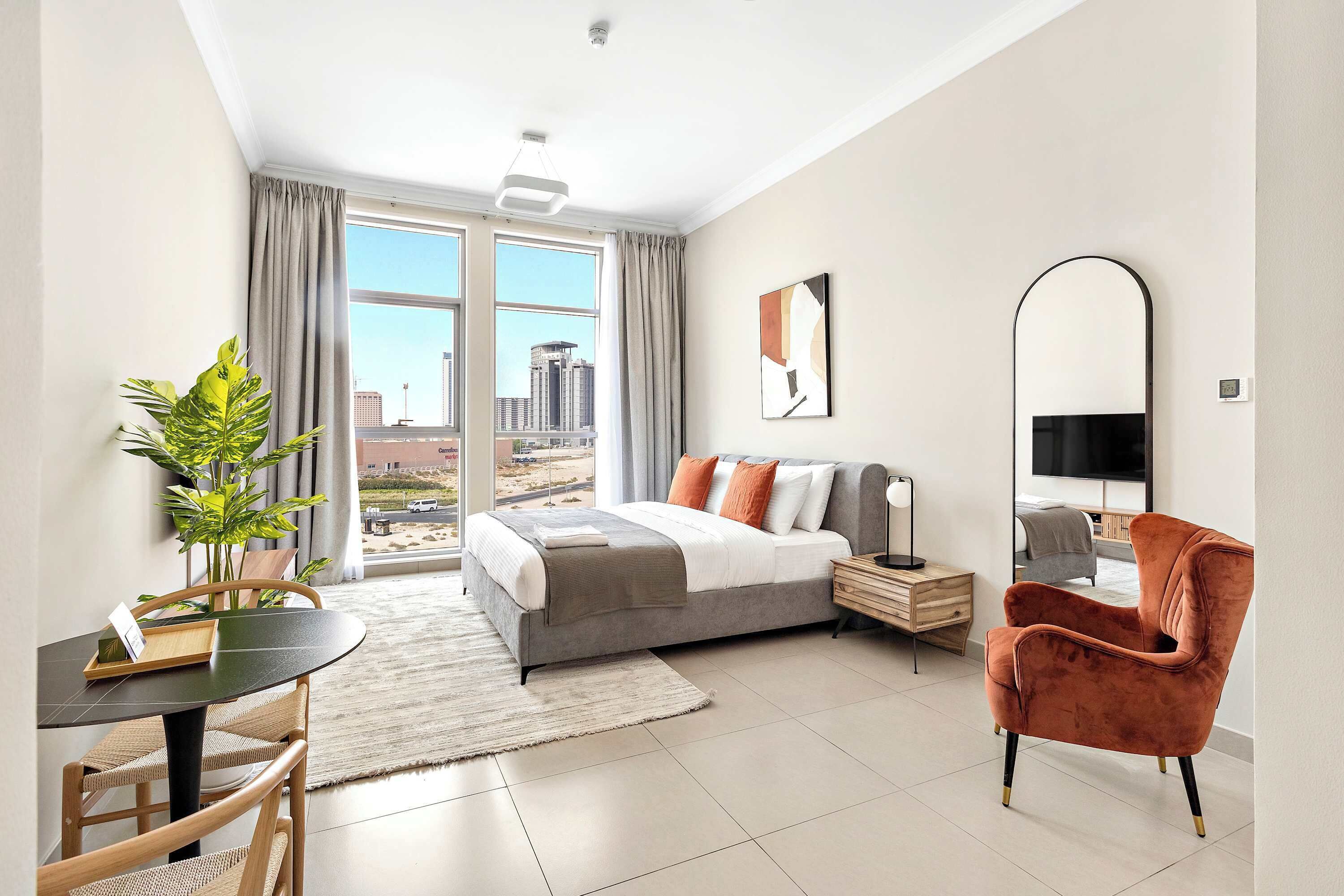 Desk, iron/ironing board, WiFi, bed sheets