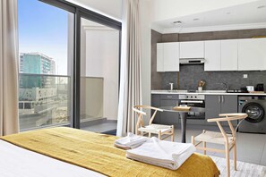 Desk, iron/ironing board, WiFi, bed sheets