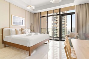 Desk, iron/ironing board, WiFi, bed sheets