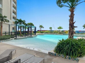 Pool - Modern apartment w/ pool & balcony (Dubai)