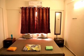 1 bedroom, internet, bed sheets - Horizon Grande (Malvan)