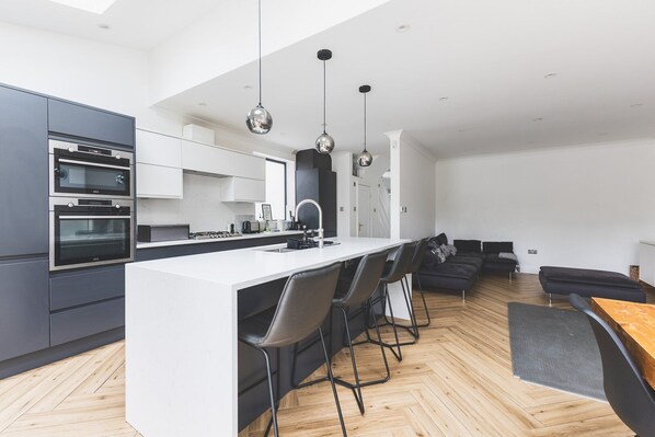 Fridge, microwave, dishwasher, toaster