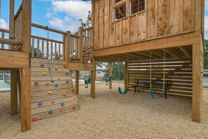Children’s area - Table Rock Lake Retreat: Steps to Water & Pools! (Kimberling City)