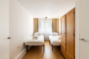 2 bedrooms, iron/ironing board