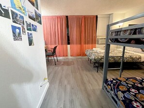 1 bedroom, WiFi, bed sheets