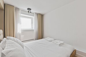 2 chambres, fer et planche à repasser
