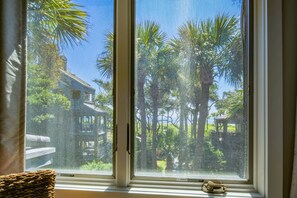 Interior - Ocean Views, Serene Back Deck, Easy Walk to Beach. Beautiful Seaside, Dog-Friendly Villa Awaits You! (Kiawah Island)