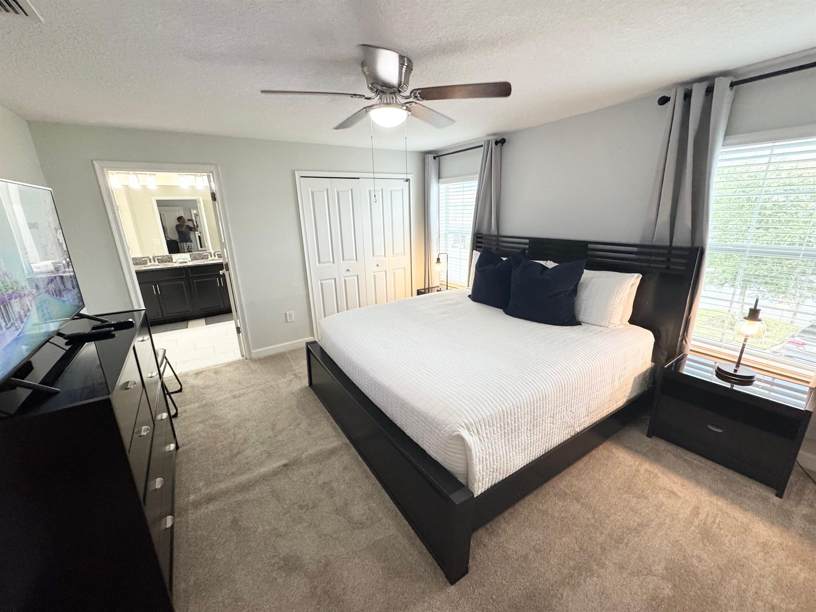 4 bedrooms, iron/ironing board, travel crib, bed sheets