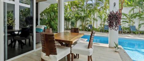 Outdoor dining