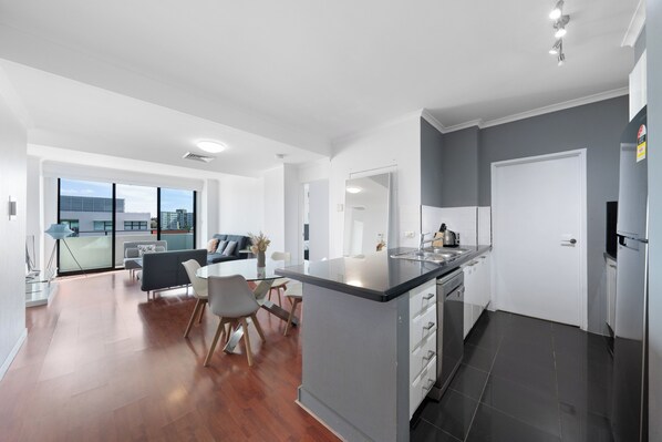 Fridge, microwave, oven, stovetop