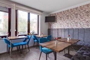 Classic-Apartment, 2 Schlafzimmer | Spielezimmer
