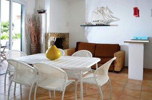 Deluxe House, 3 Bedrooms | Dining - Holiday Home Near the Sea (Nardò)