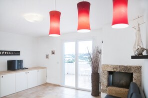 Deluxe House, 3 Bedrooms | Dining - Holiday Home Near the Sea (Nardò)