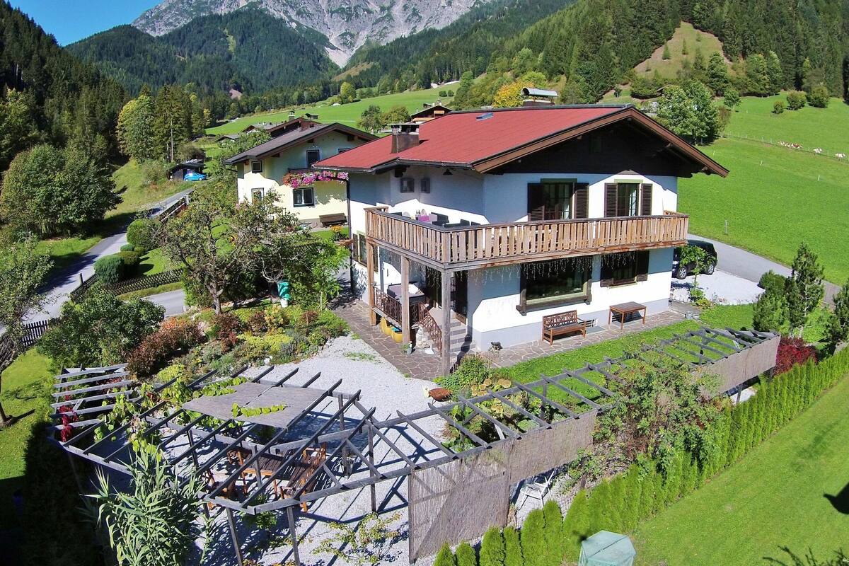 Classic Chalet, 5 Bedrooms | Exterior