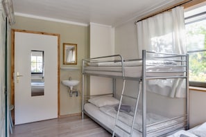 Deluxe chalet, 2 slaapkamers | 9 slaapkamers, individueel gemeubileerd, beddengoed