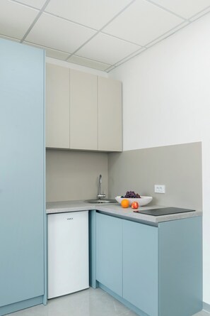 Apartamento luxo | Cozinha privada | Talheres/pratos/utensílios de cozinha