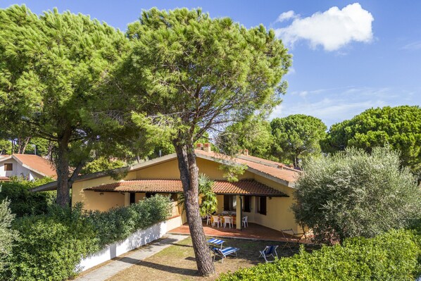 Comfort Apartment, 4 Bedrooms | View from property
