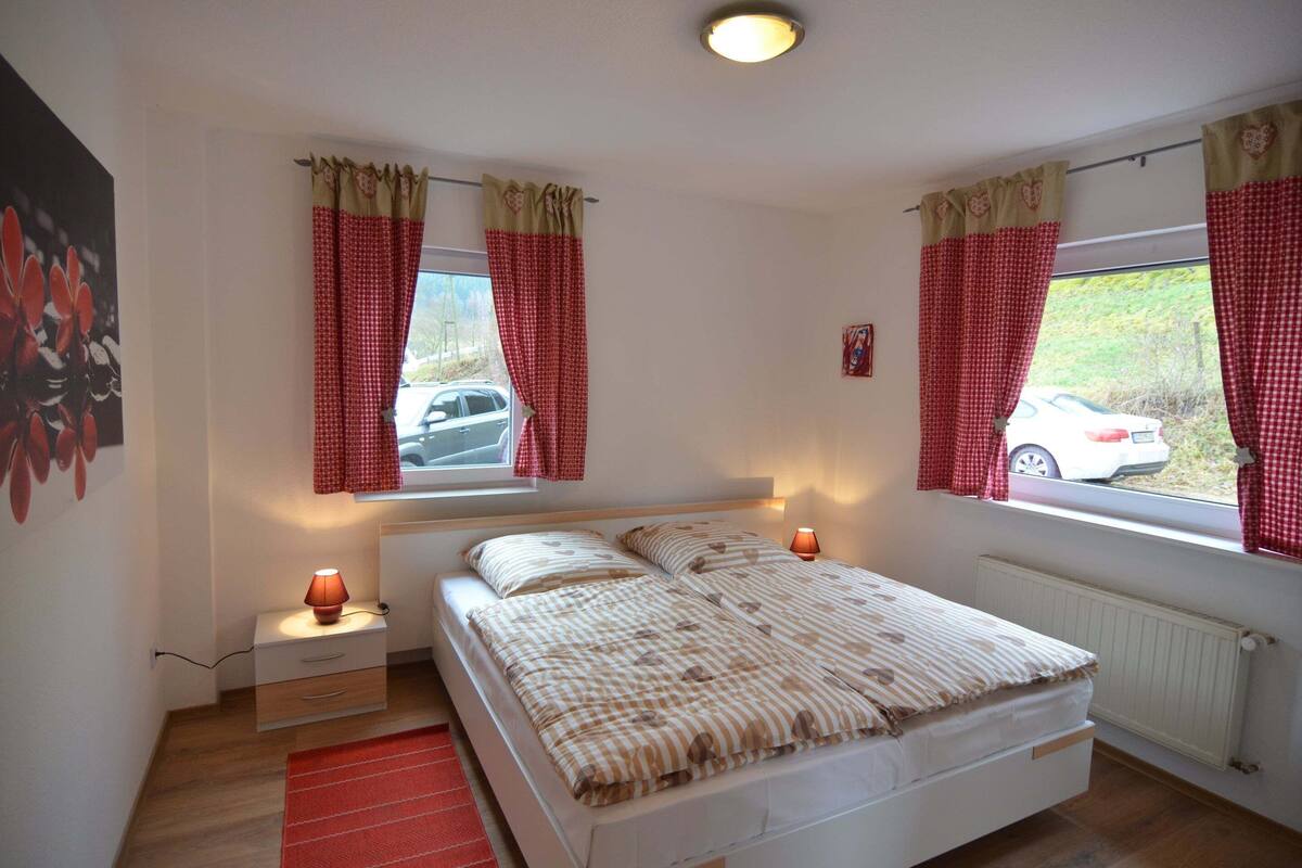 14 bedrooms, individually furnished, bed sheets