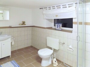 Classic House, 5 Bedrooms | Bathroom | Shower - Ferienwohnung im Sauerland (Olsberg)