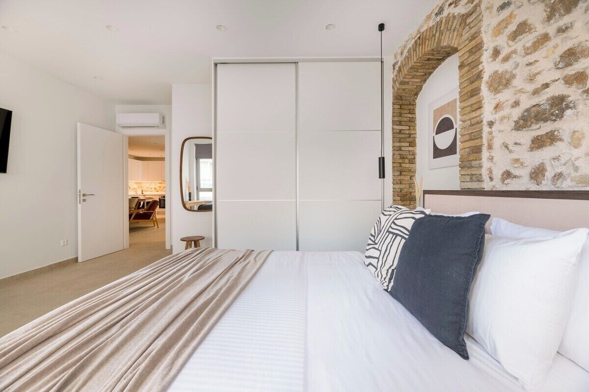 2 bedrooms, desk, iron/ironing board, free WiFi