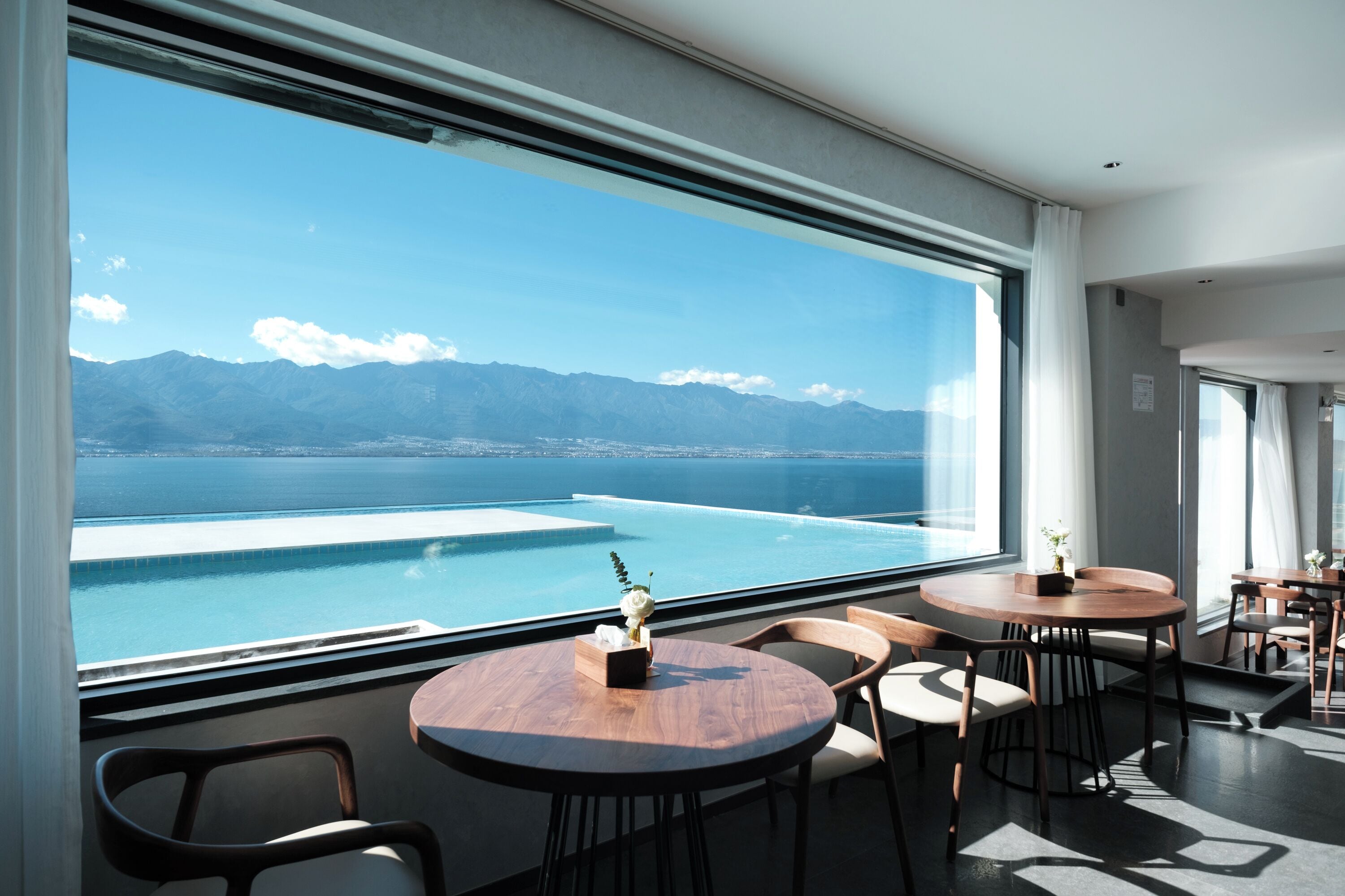 Petit déjeuner composé de spécialités régionales compris tous les jours