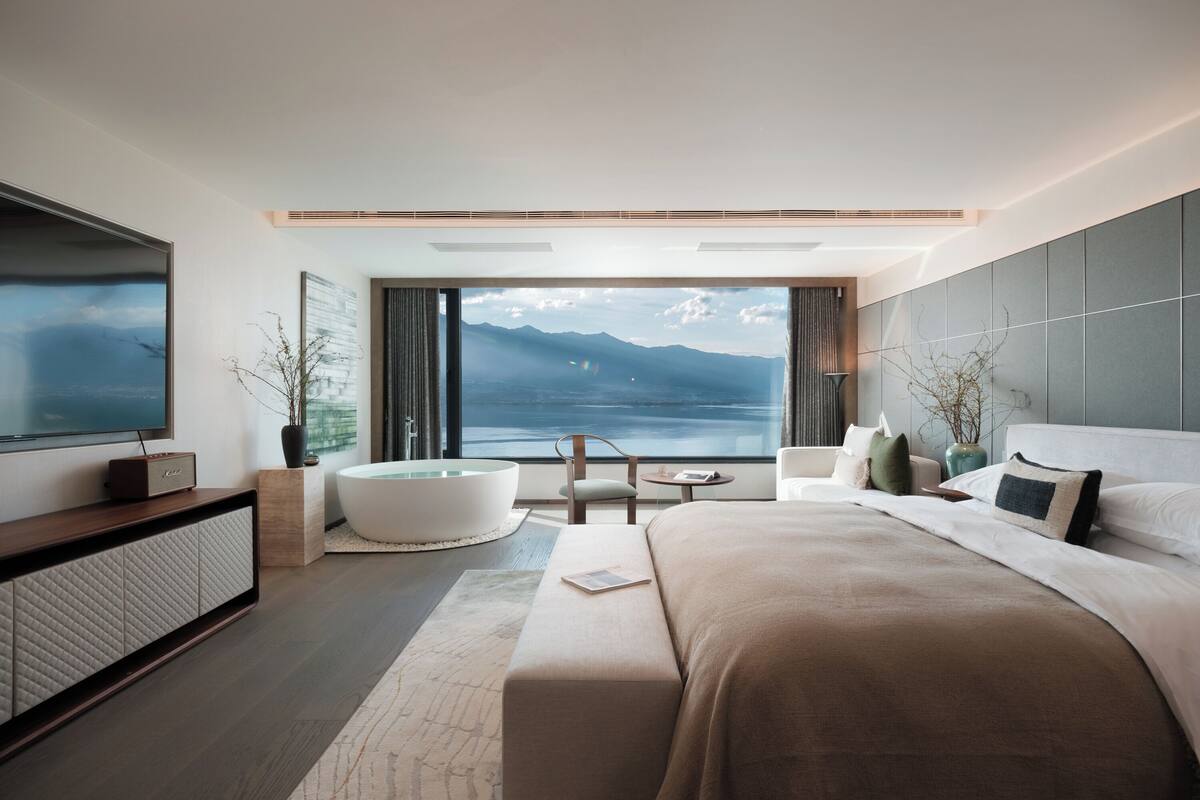 Phòng Elite | Bộ đồ giường cao cấp, chăn bông, nệm có lớp đệm bông
