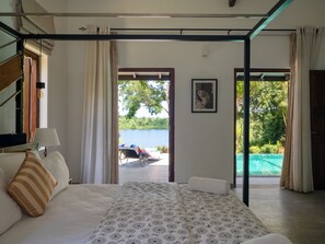 Vila, vista para o rio | Vista do quarto