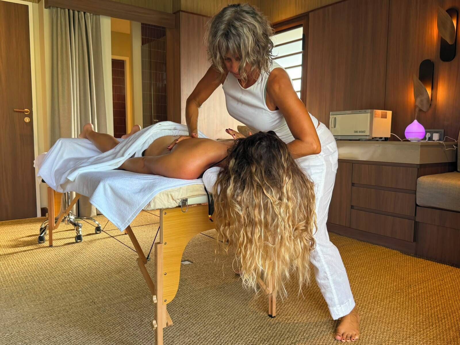 Een bubbelbad, diepe bindweefselmassages, sportmassages