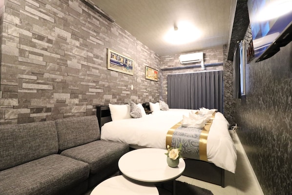 Basic Room, Balcony
