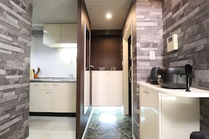 Basic Room, Balcony | Private kitchen