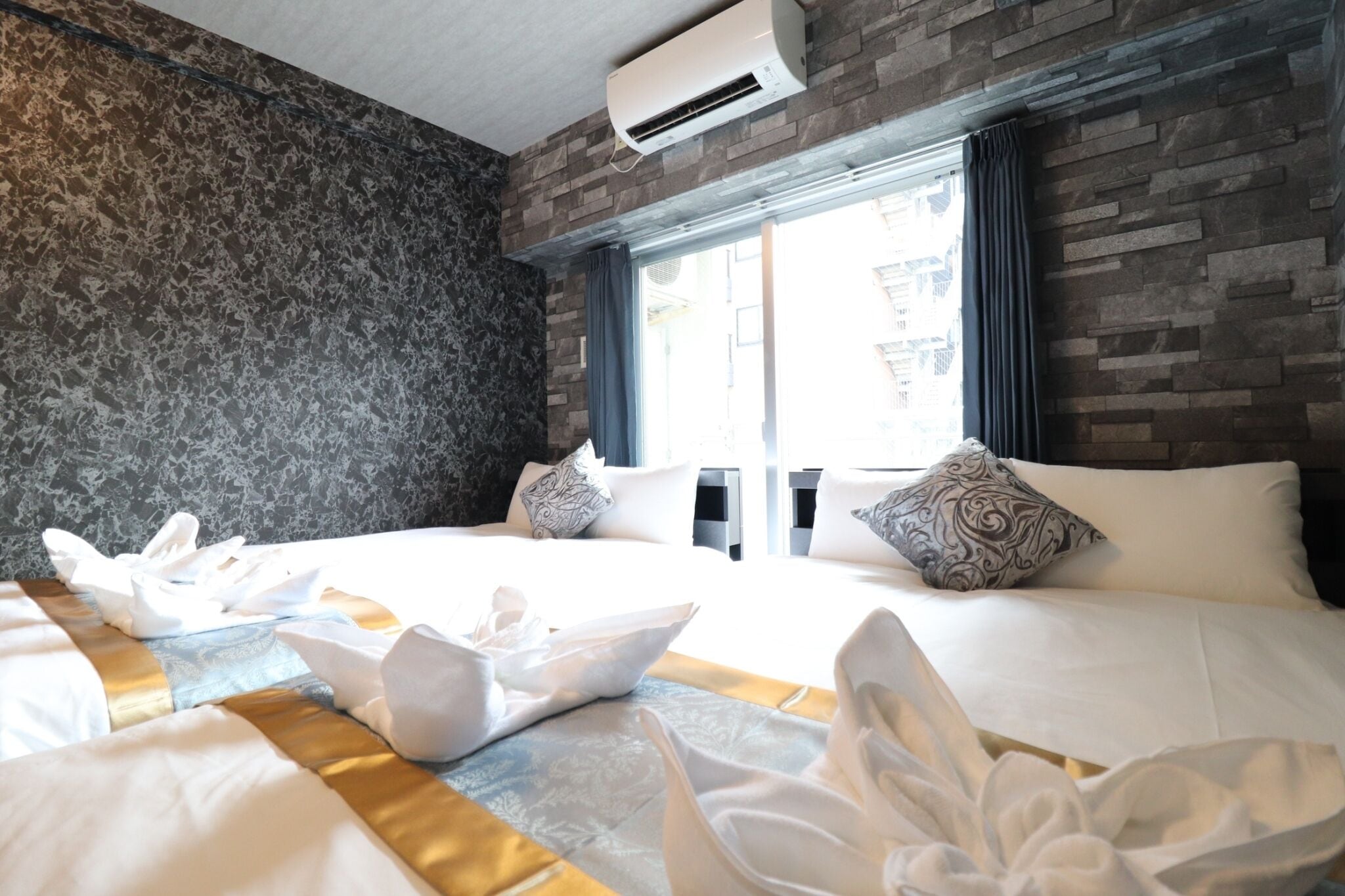 遮光カーテン、WiFi (無料)