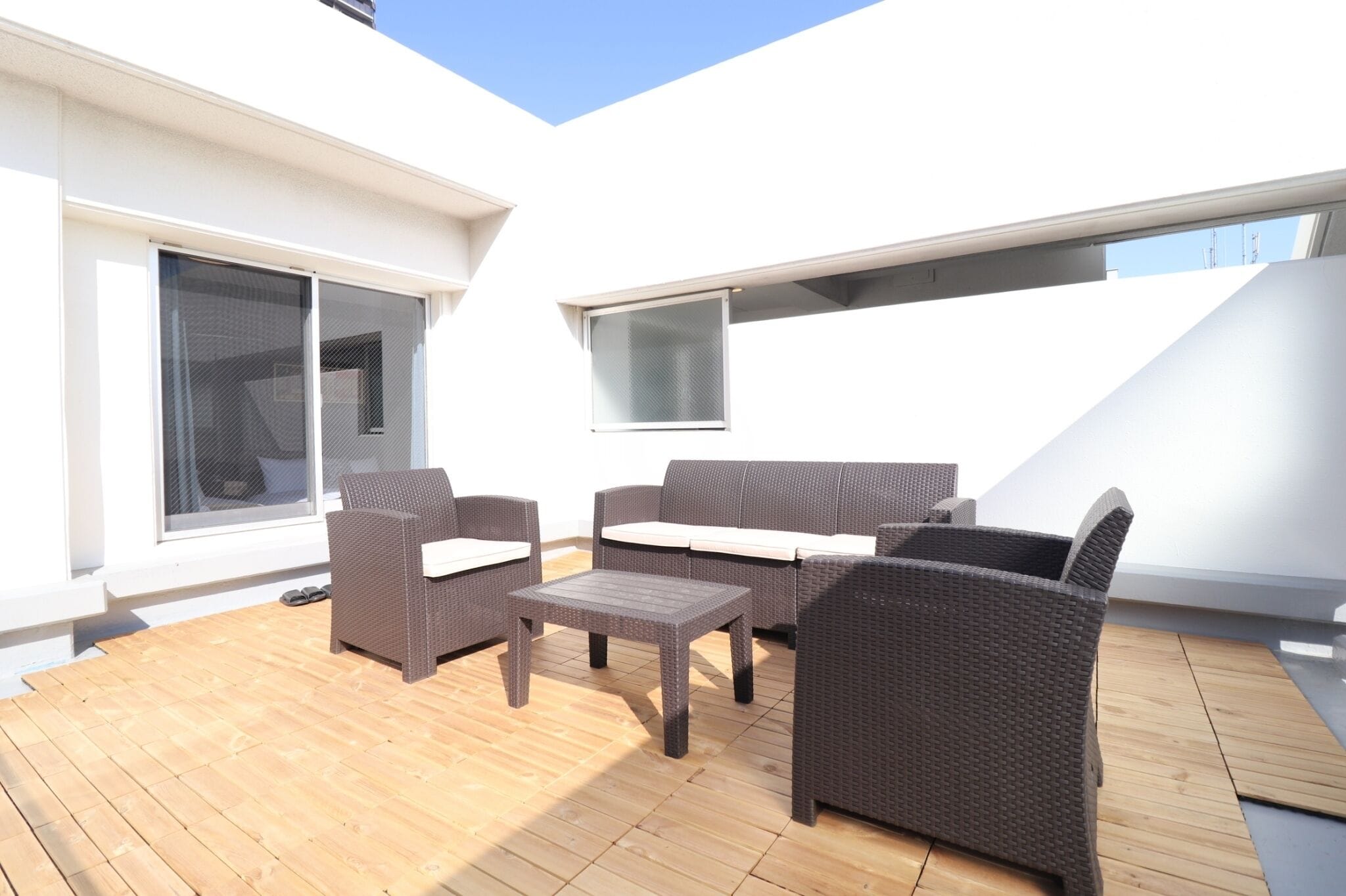 トラディショナル ルーム バルコニー | テラス / パティオ