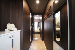 Economy Suite, Balcony | Private kitchen | Full-size fridge, microwave, stovetop, cookware/dishes/utensils - One Stay Shinsaibashi (Osaka)