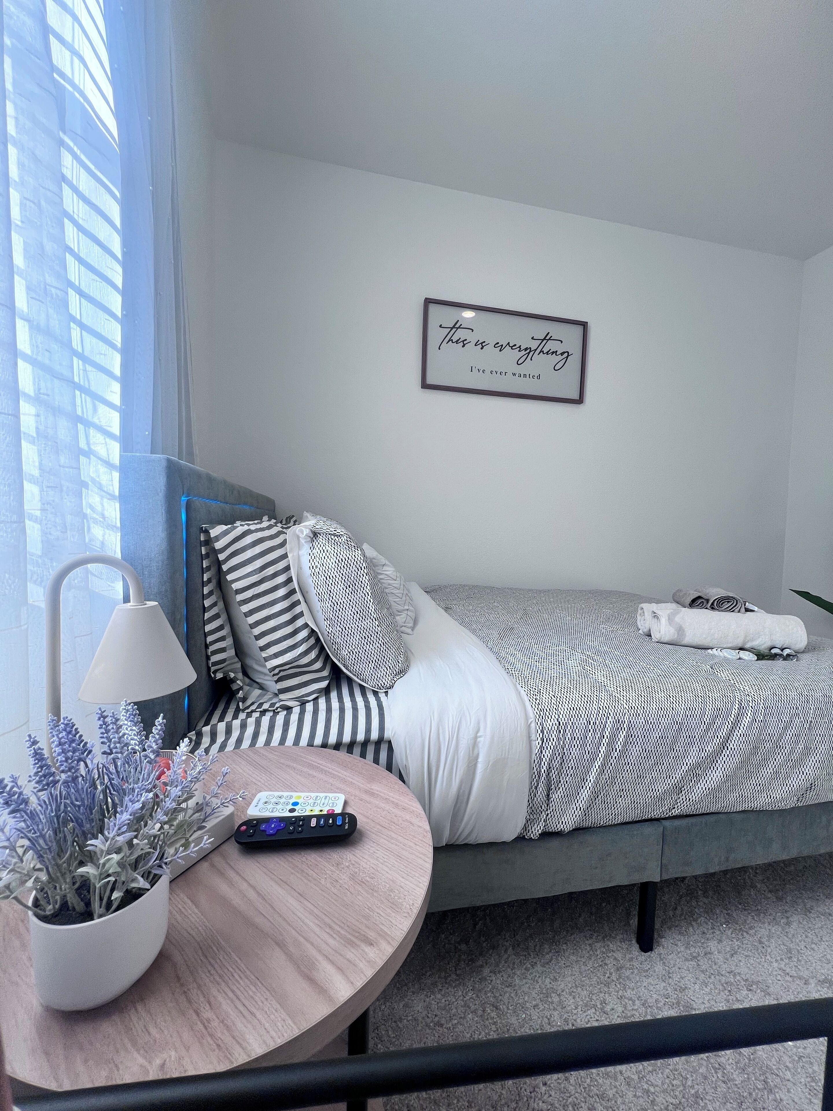 3 bedrooms, iron/ironing board, WiFi, bed sheets